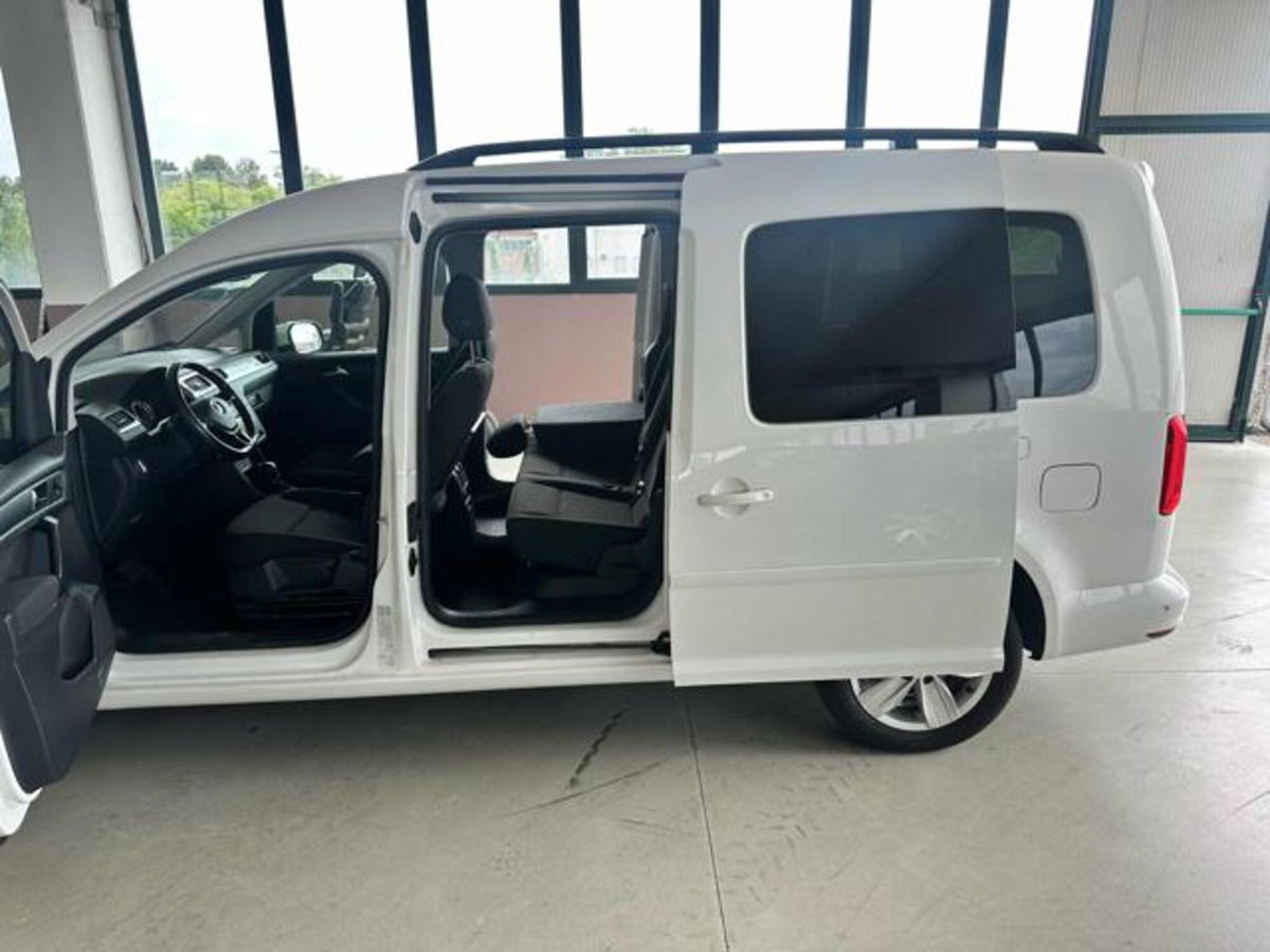 Volkswagen Caddy 1.4 TGI DSG Trendline Maxi (11)
