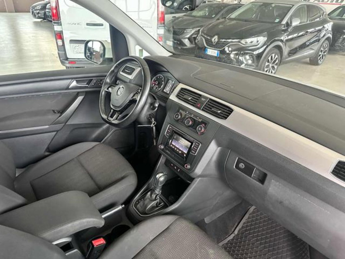 Volkswagen Caddy 1.4 TGI DSG Trendline Maxi (9)