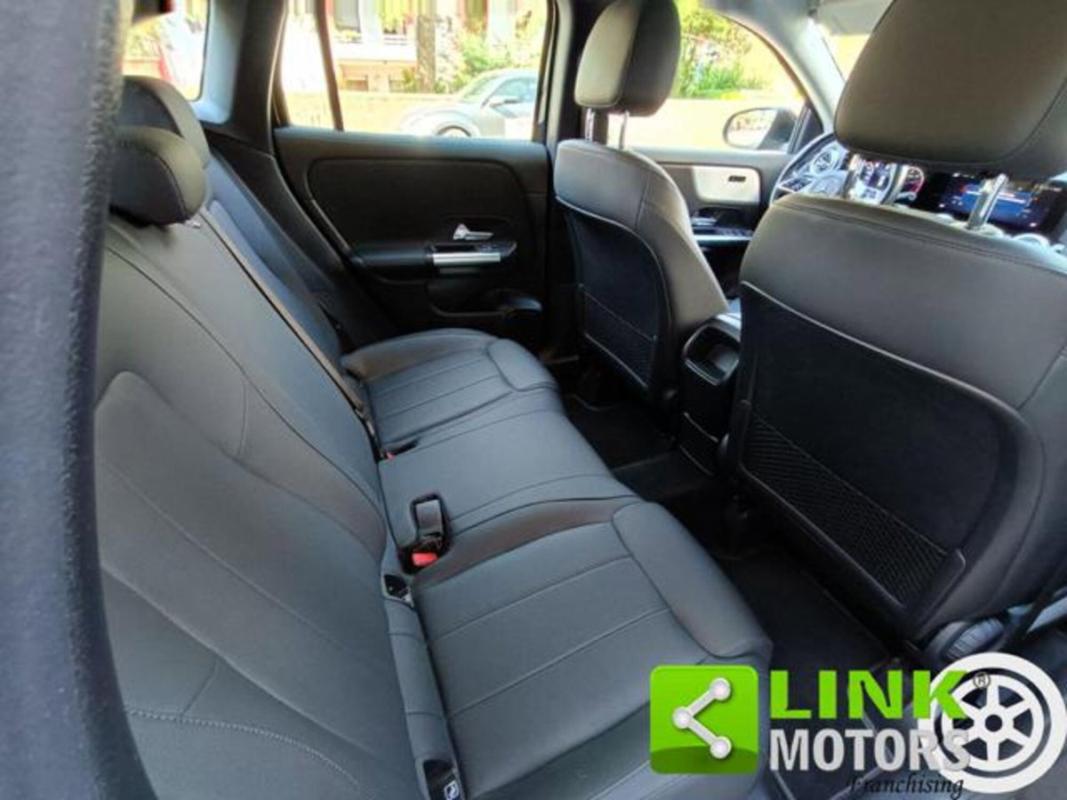 Mercedes-Benz GLA SUV 200 d Automatic Premium (11)