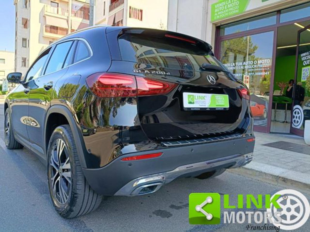 Mercedes-Benz GLA SUV 200 d Automatic Premium (17)