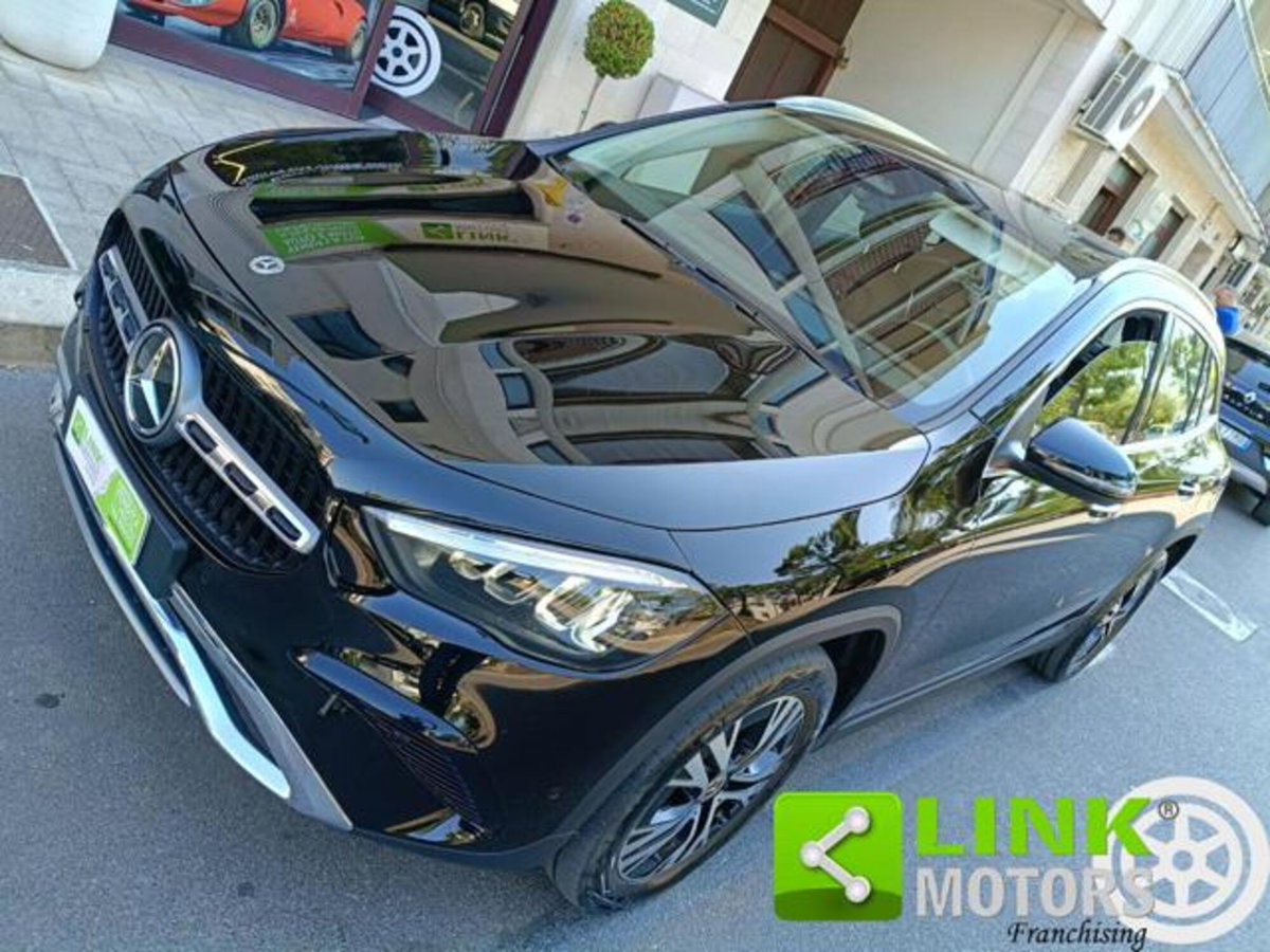 Mercedes-Benz GLA SUV 200 d Automatic Premium (20)