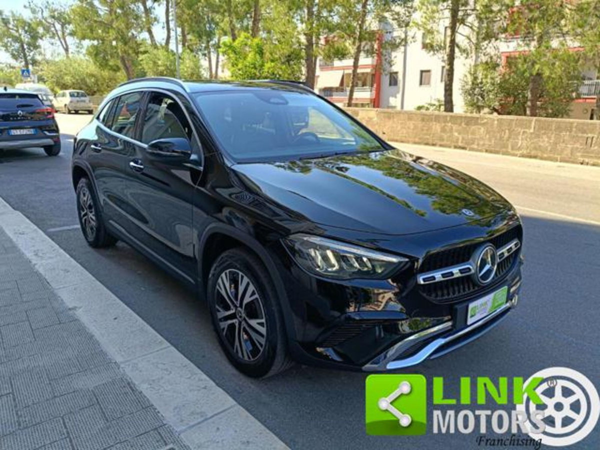 Mercedes-Benz GLA SUV 200 d Automatic Premium (3)