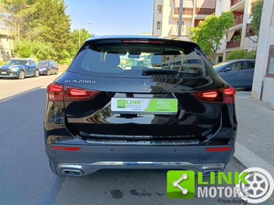 Mercedes-Benz GLA SUV 200 d Automatic Premium (8)