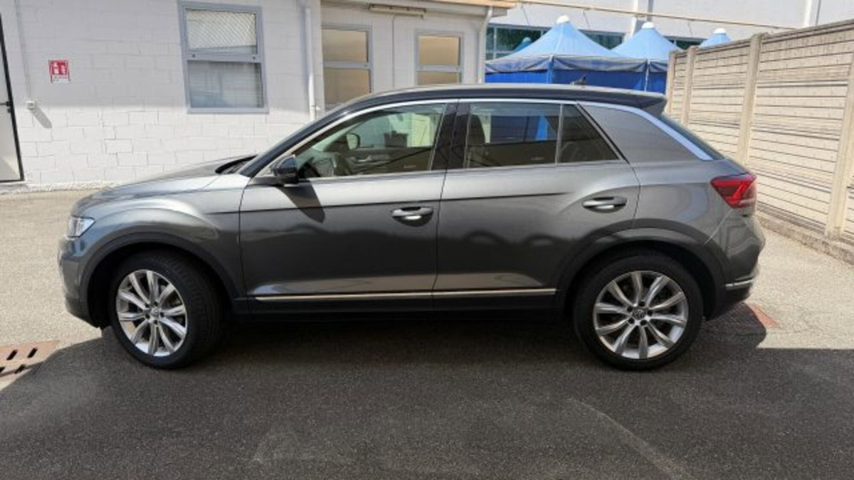 Volkswagen T-Roc 1.5 tsi R-Line dsg (2)