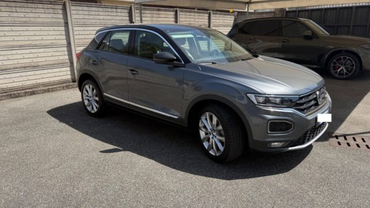 Volkswagen T-Roc 1.5 tsi R-Line dsg (6)