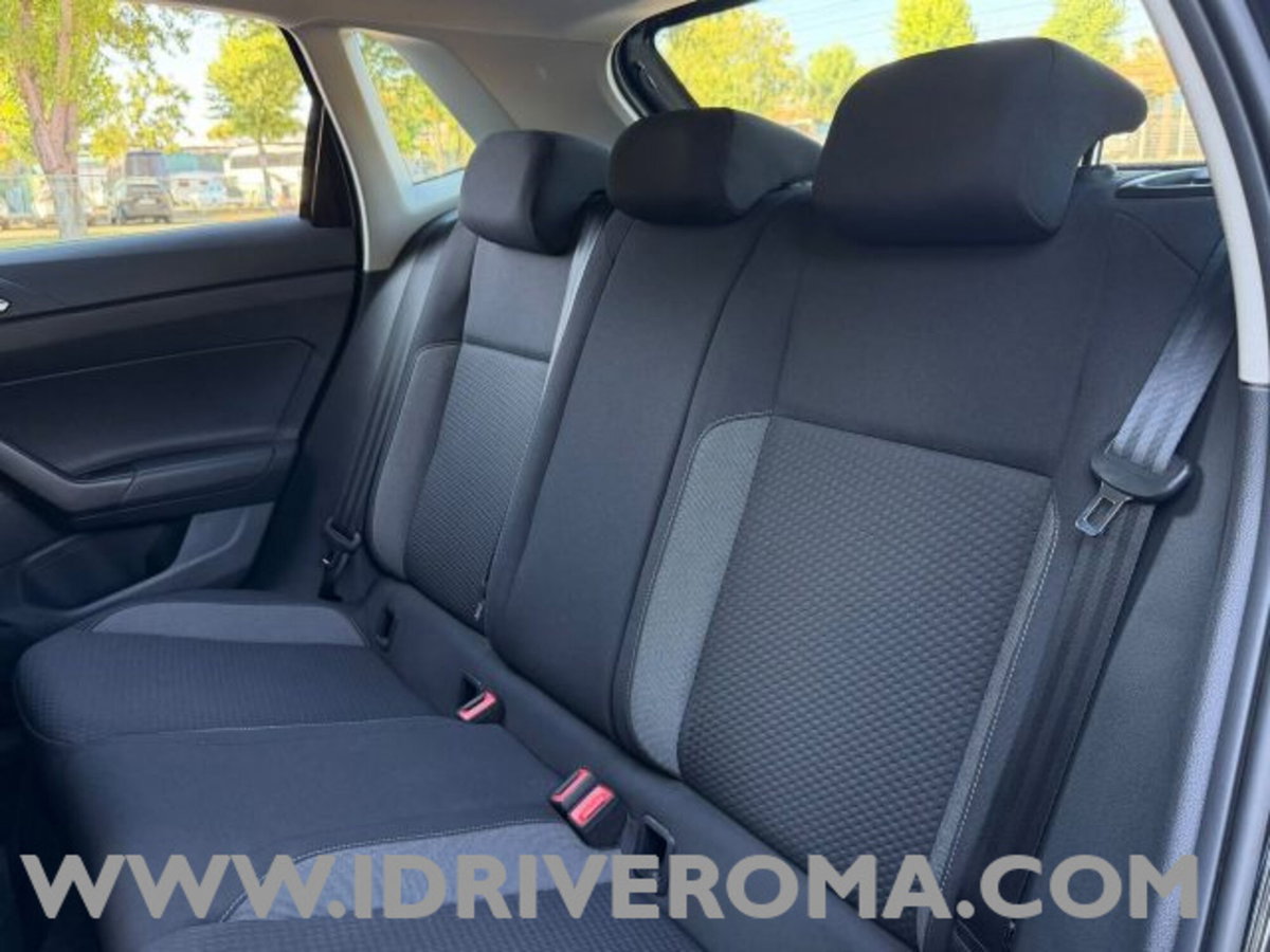 Volkswagen Polo 1.0 tsi Life 95cv (10)