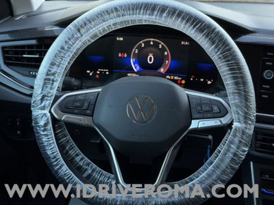 Volkswagen Polo 1.0 tsi Life 95cv (9)