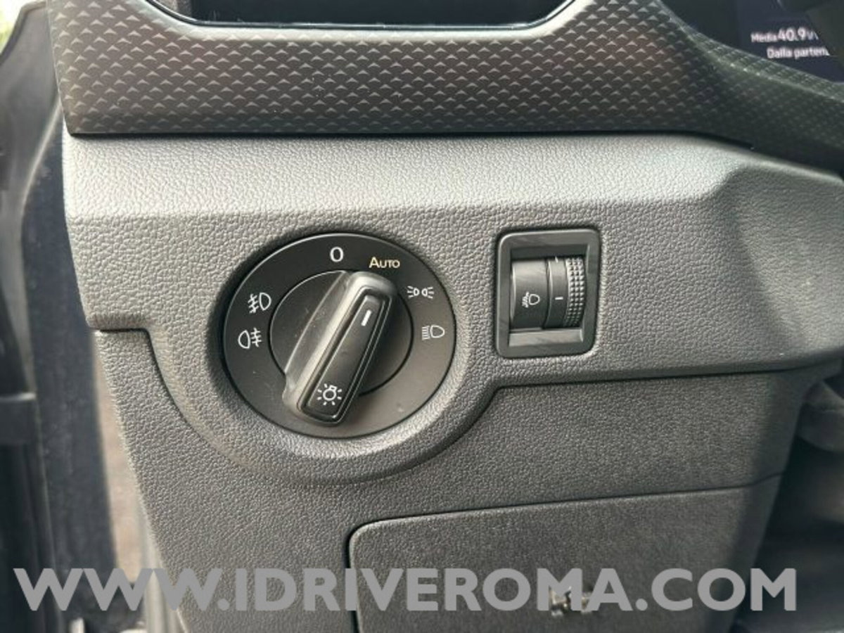 Volkswagen T-Cross 1.0 TSI 110 CV DSG Style (19)