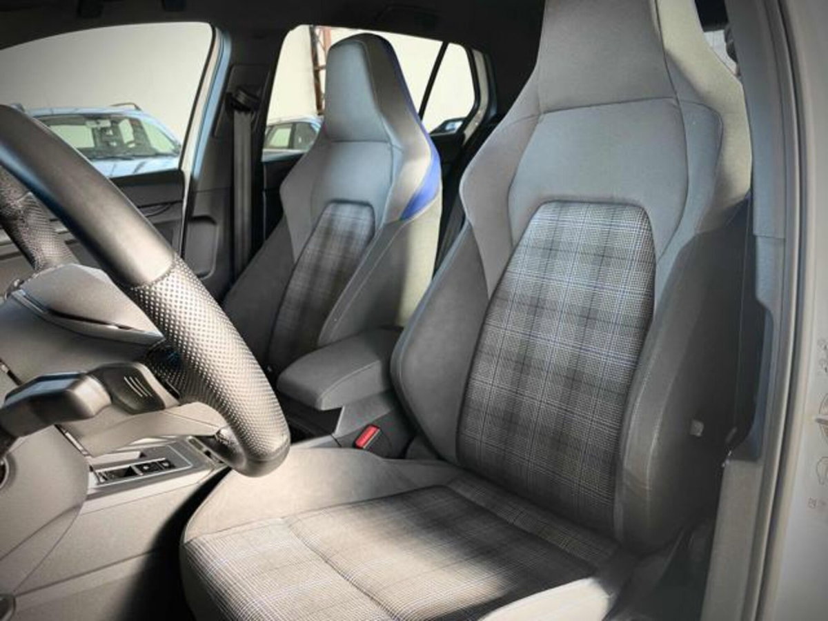 Volkswagen Golf 1.4 GTE DSG Plug-In Hybrid (11)
