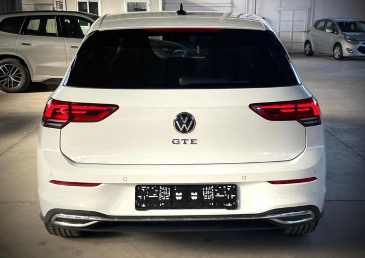 Volkswagen Golf 1.4 GTE DSG Plug-In Hybrid (2)