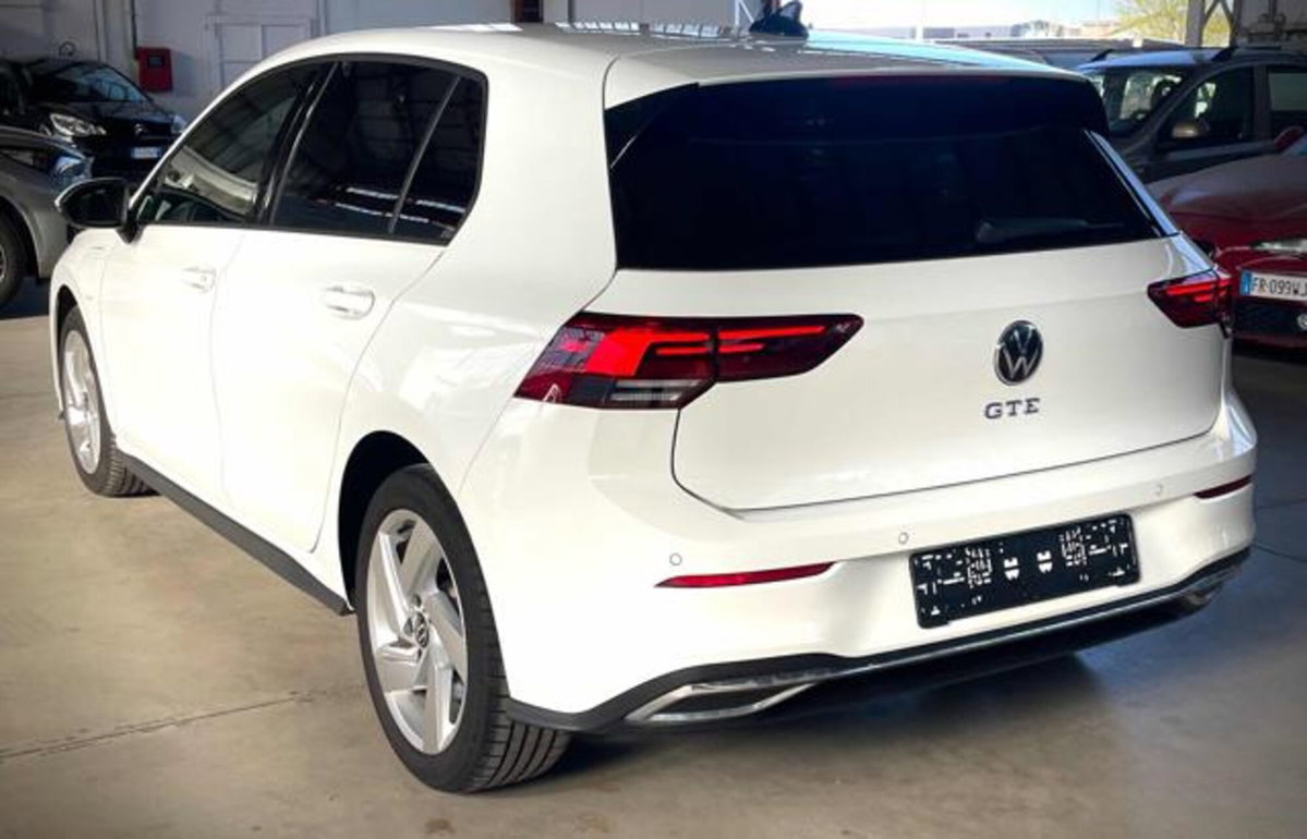 Volkswagen Golf 1.4 GTE DSG Plug-In Hybrid (4)