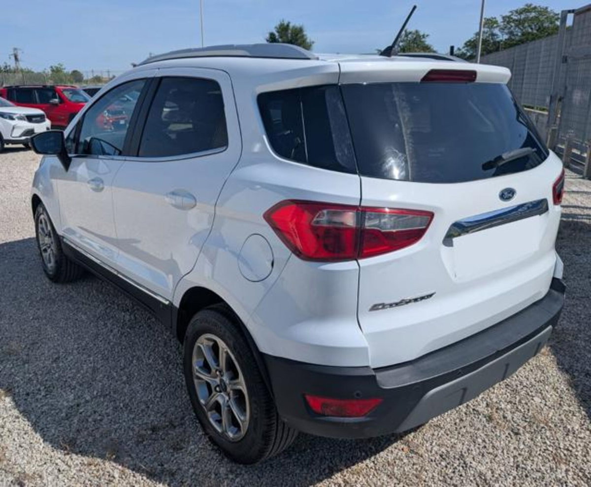 Ford EcoSport 1.0 EcoBoost 125 CV Start&Stop aut. Titanium (3)
