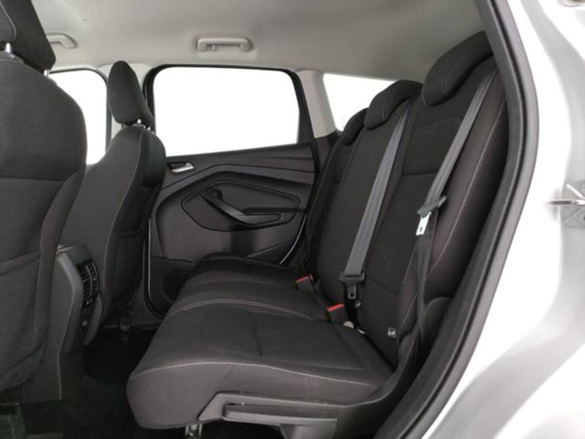 Ford Kuga 1.5 EcoBoost 120 CV 2WD Titanium (16)