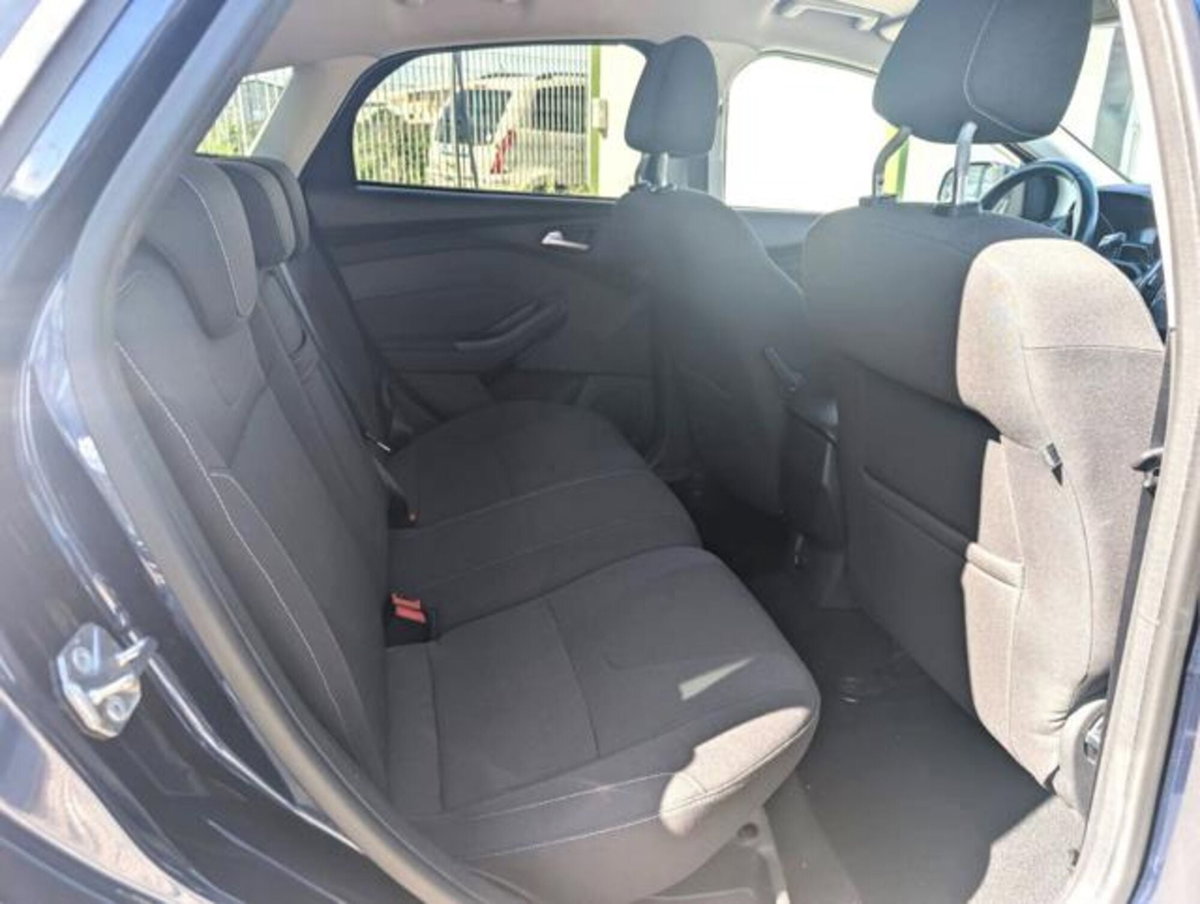 Ford Focus 1.6 TDCi 115 CV (12)