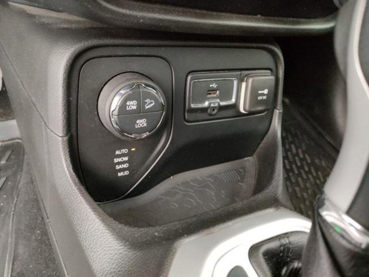 Jeep Renegade 2.0 Mjt 140CV 4WD Active Drive Low Limited (12)