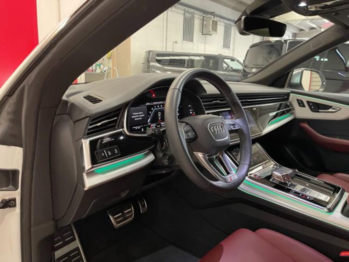 Audi SQ8 4.0 tfsi quattro tiptronic (9)
