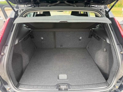 Volvo XC40 T2 Geartronic Momentum (14)