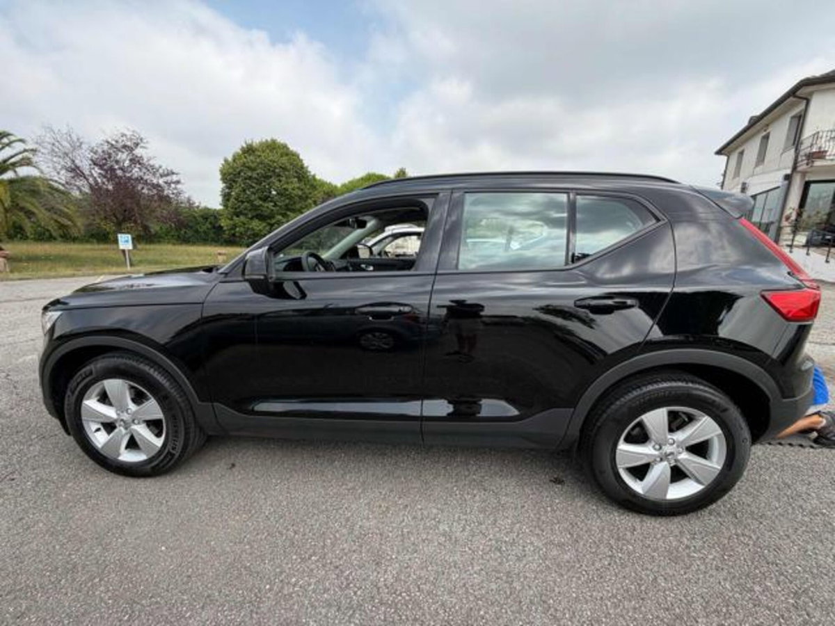 Volvo XC40 T2 Geartronic Momentum (6)