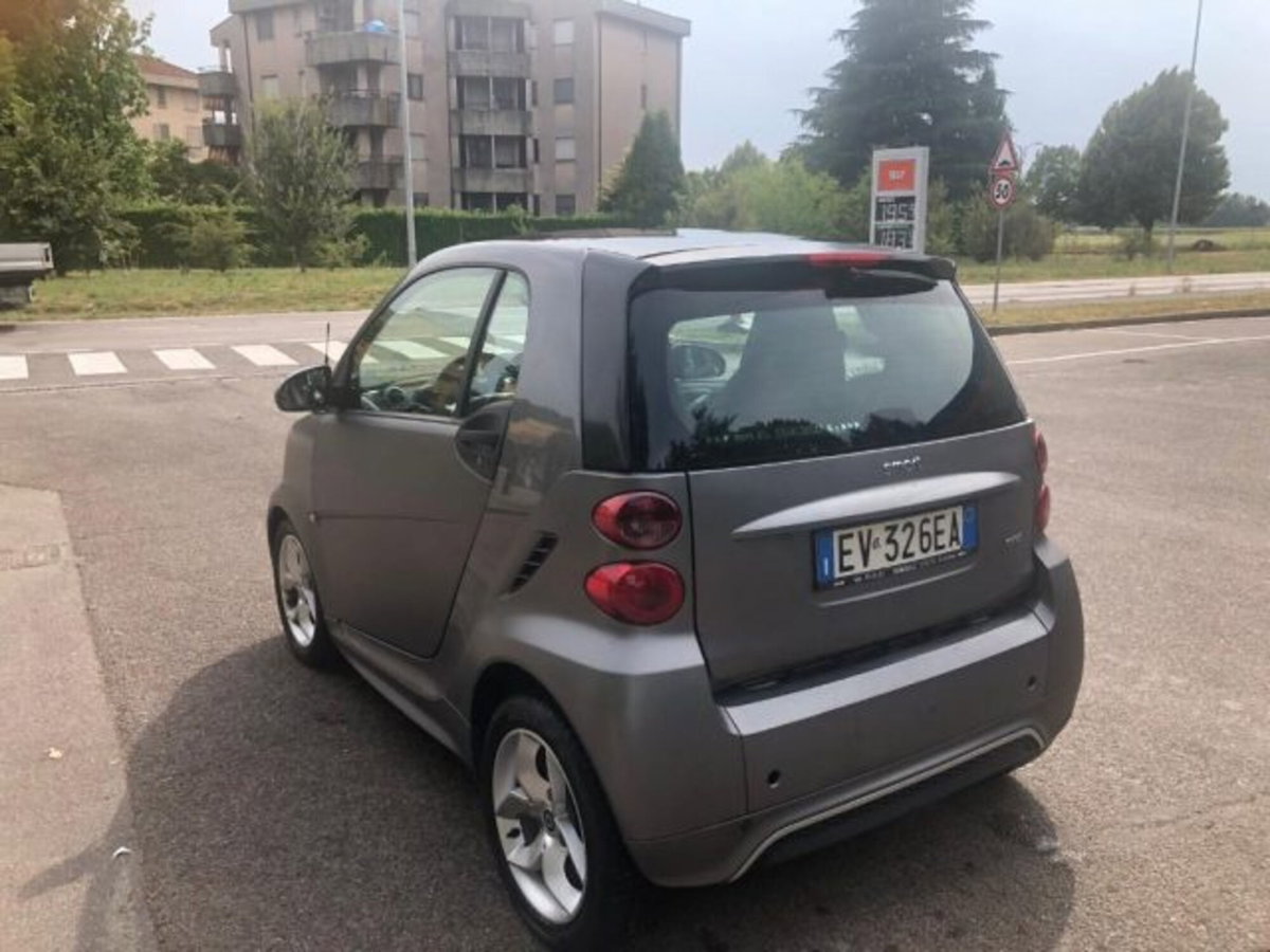 smart Fortwo 1000 52 kW MHD coupé passion (5)