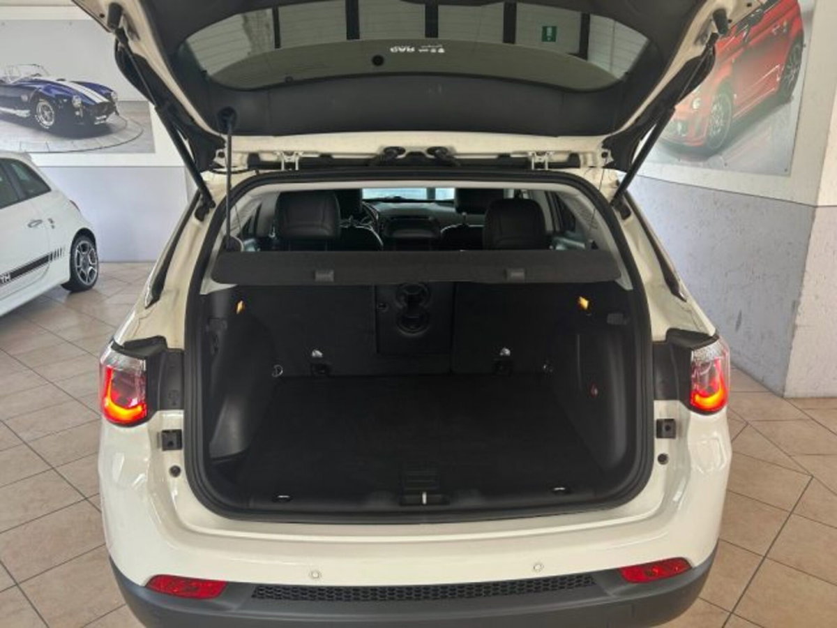 Jeep Compass 2.0 Multijet II 4WD Limited (5)