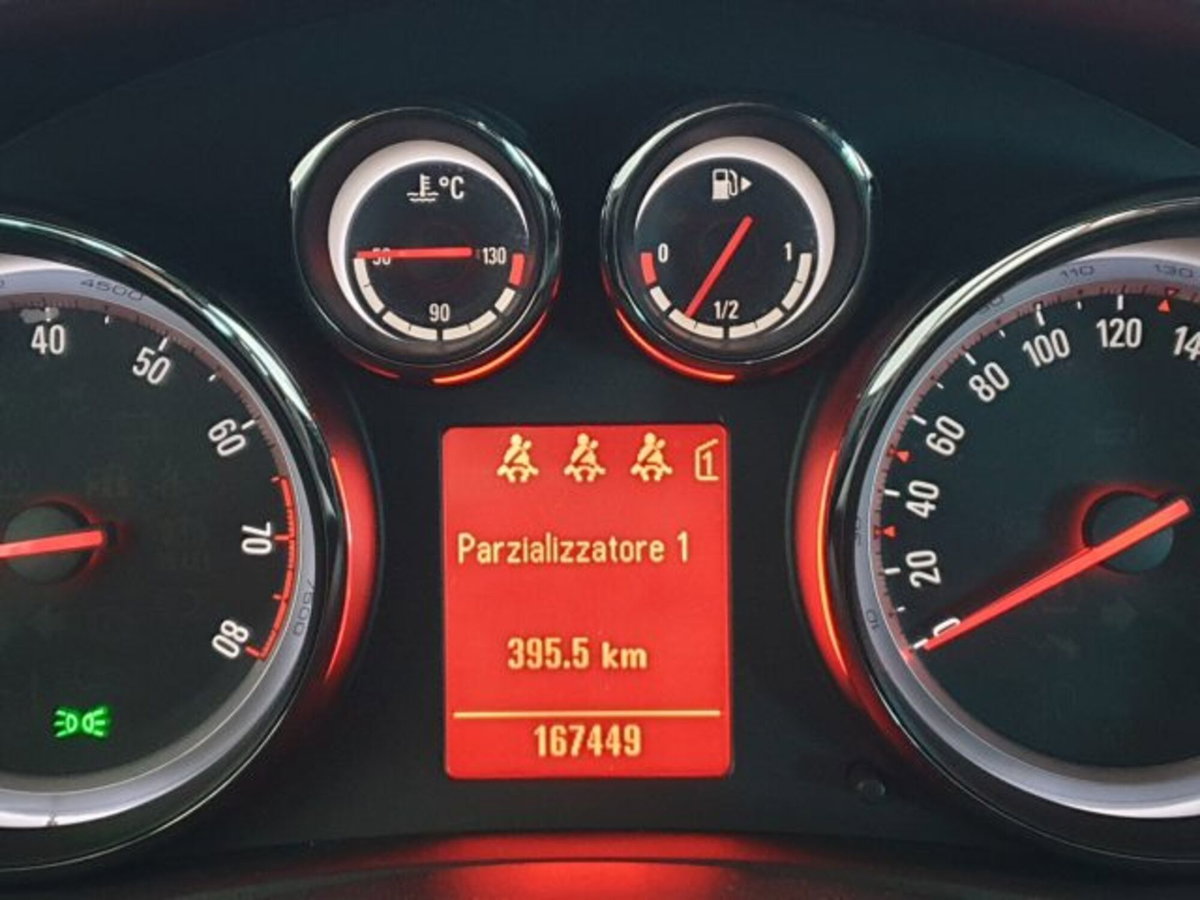 Opel Meriva 1.4 100CV Cosmo (15)