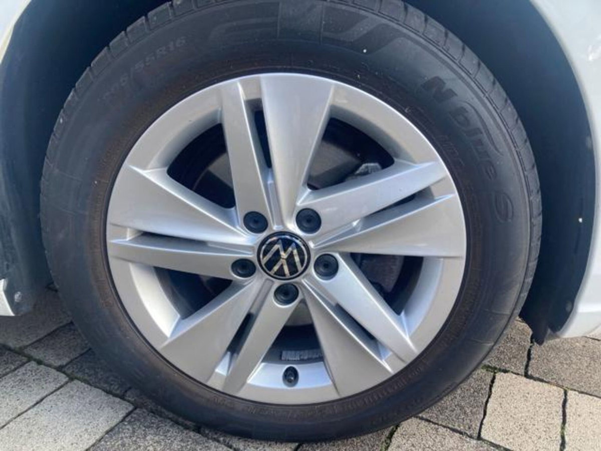 Volkswagen Golf 1.5 TGI DSG Life (14)