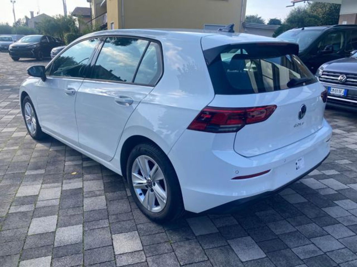 Volkswagen Golf 1.5 TGI DSG Life (3)