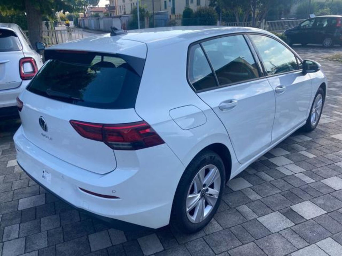 Volkswagen Golf 1.5 TGI DSG Life (4)