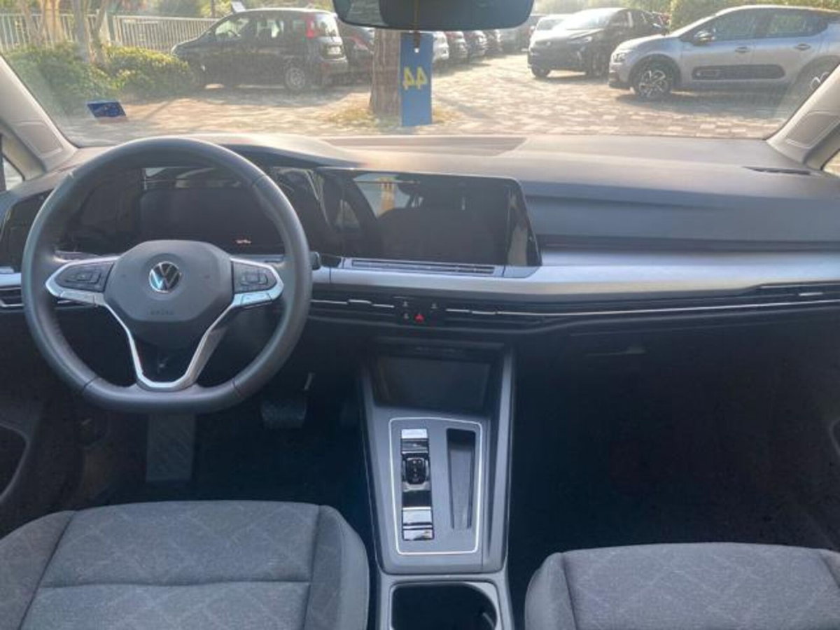Volkswagen Golf 1.5 TGI DSG Life (5)