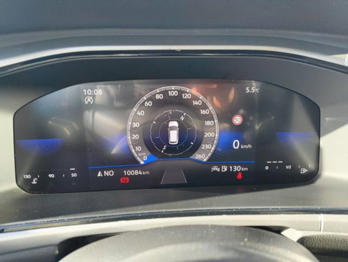 Volkswagen T-Roc 2.0 tdi Life 115cv (9)