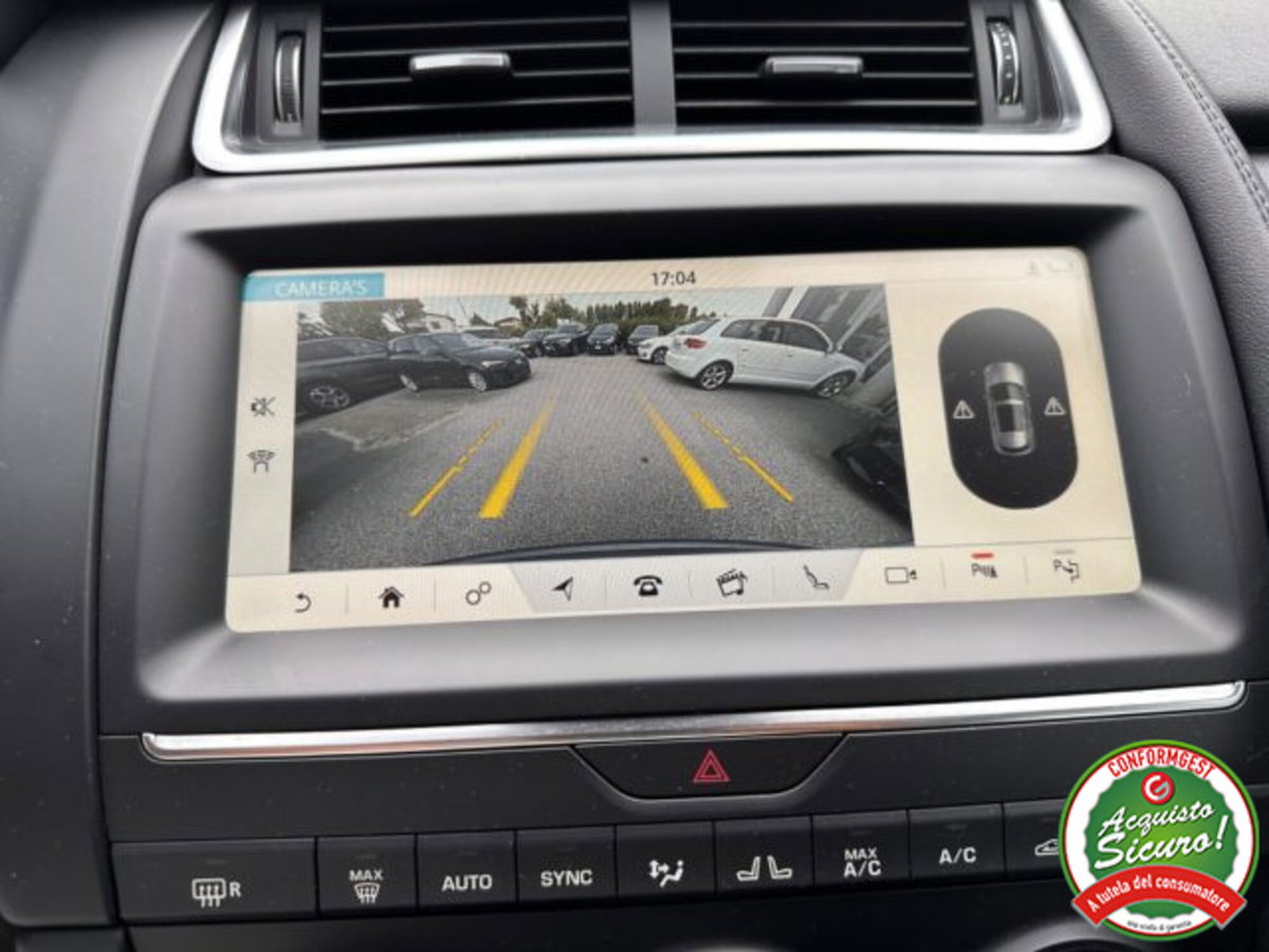 Jaguar E-Pace 2.0D 150 CV (14)