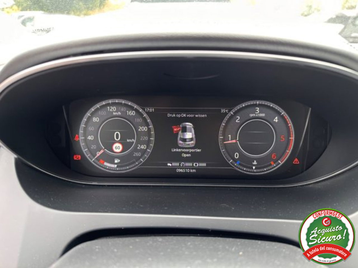 Jaguar E-Pace 2.0D 150 CV (15)