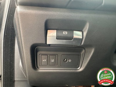 Jaguar E-Pace 2.0D 150 CV (16)