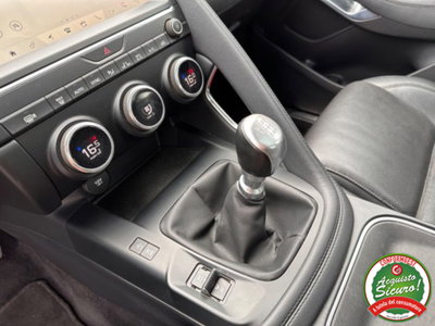 Jaguar E-Pace 2.0D 150 CV (18)