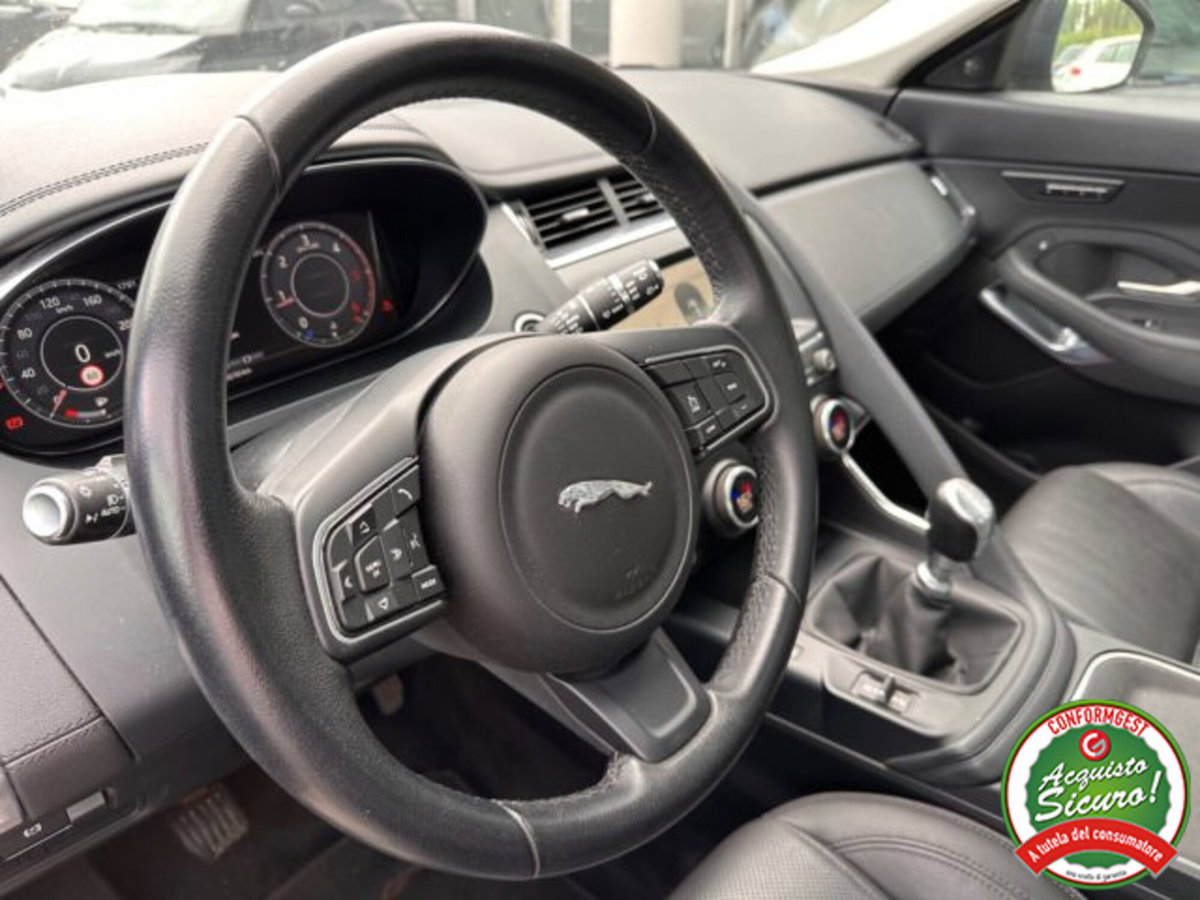 Jaguar E-Pace 2.0D 150 CV (5)