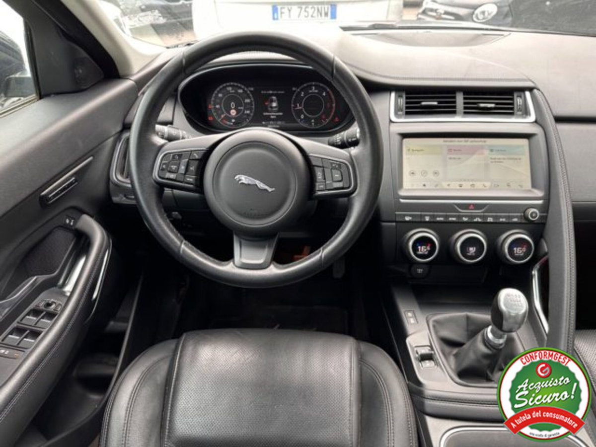 Jaguar E-Pace 2.0D 150 CV (7)