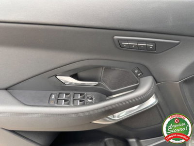 Jaguar E-Pace 2.0D 150 CV (9)
