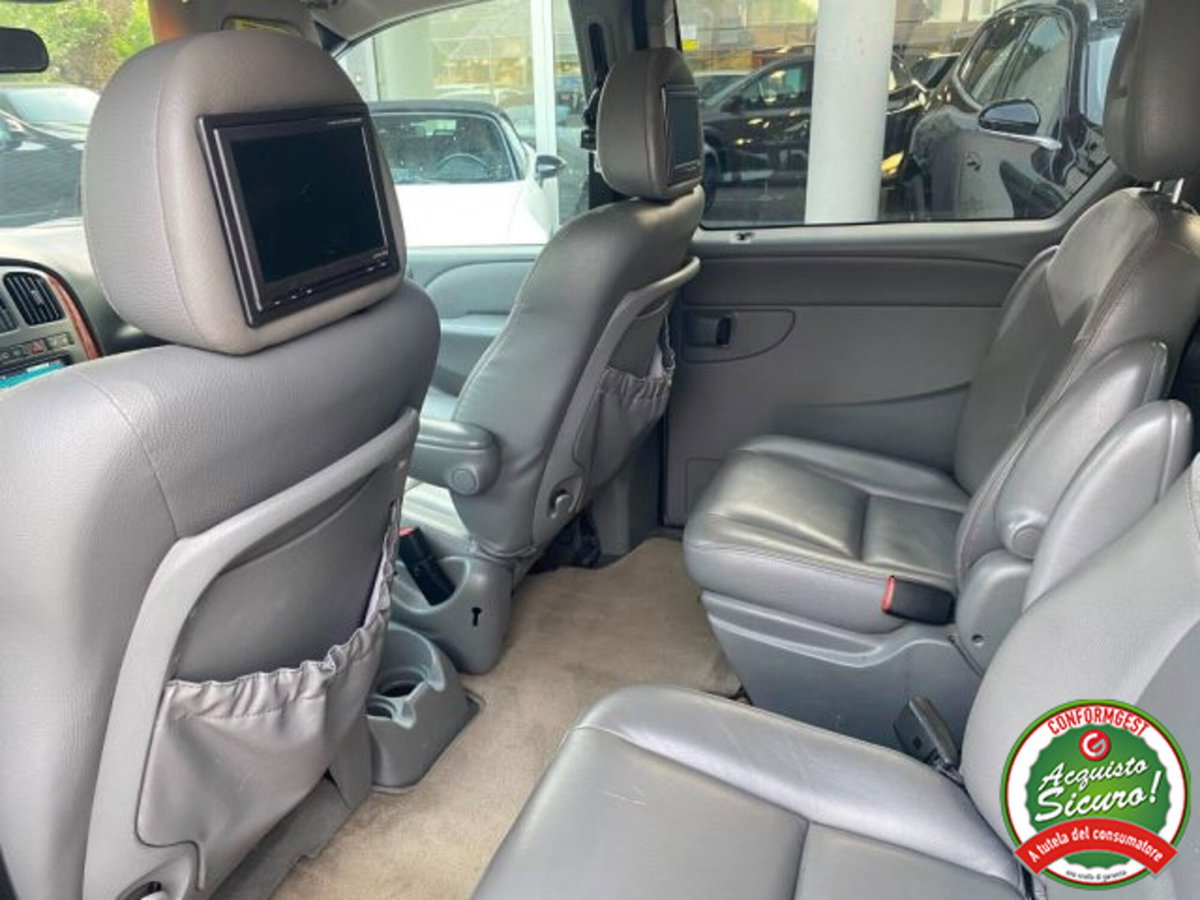 Chrysler Voyager 2.5 CRD cat LX Leather (10)