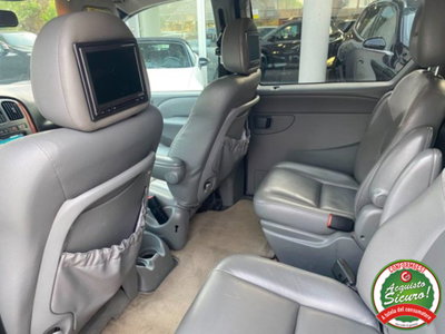 Chrysler Voyager 2.5 CRD cat LX Leather (10)