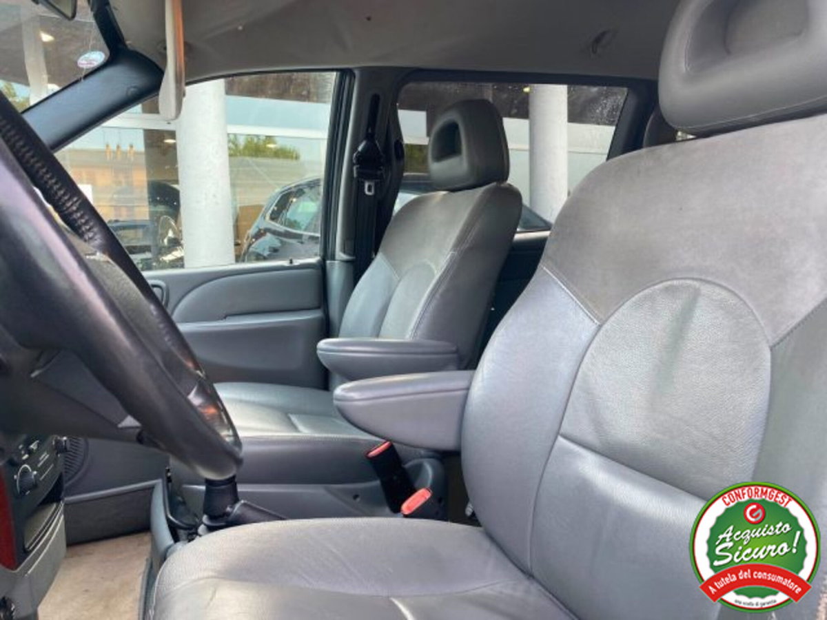 Chrysler Voyager 2.5 CRD cat LX Leather (11)