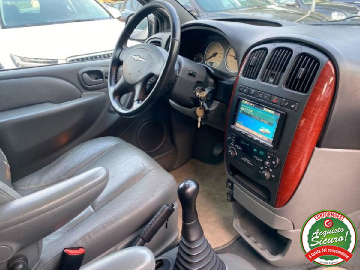 Chrysler Voyager 2.5 CRD cat LX Leather (19)