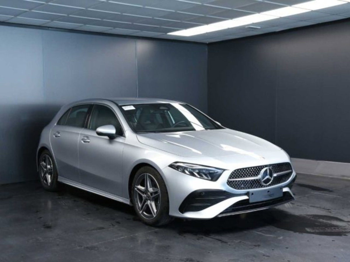 Mercedes-Benz Classe A 180 AMG Line Extra auto (2)