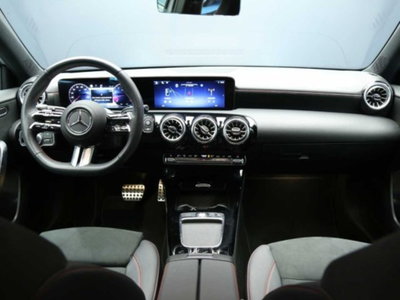 Mercedes-Benz Classe A 180 AMG Line Extra auto (4)