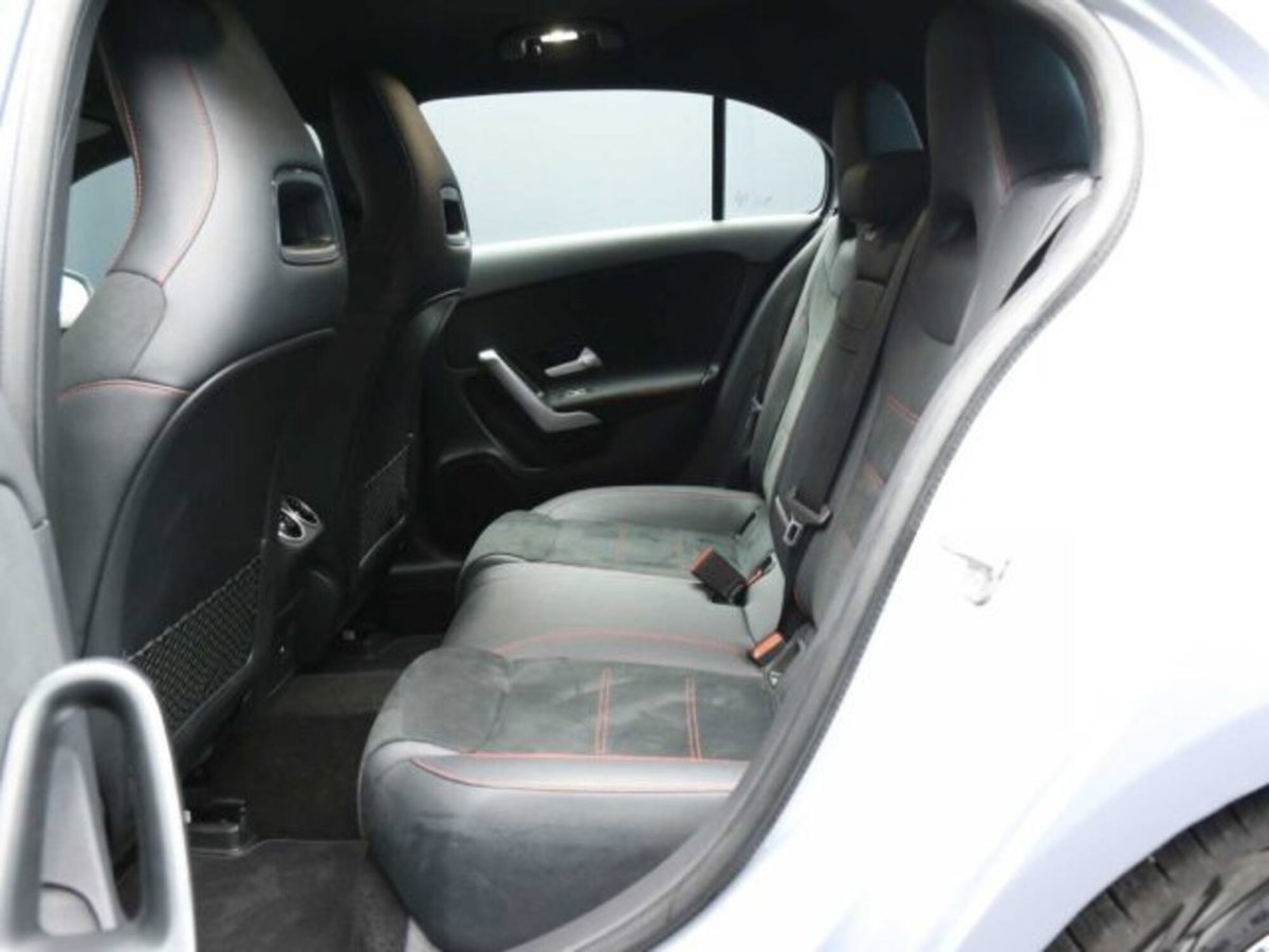 Mercedes-Benz Classe A 180 AMG Line Extra auto (5)