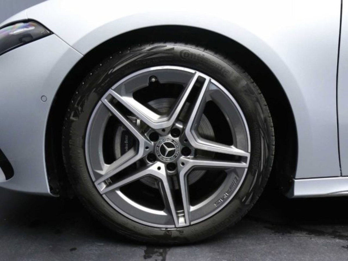Mercedes-Benz Classe A 180 AMG Line Extra auto (8)
