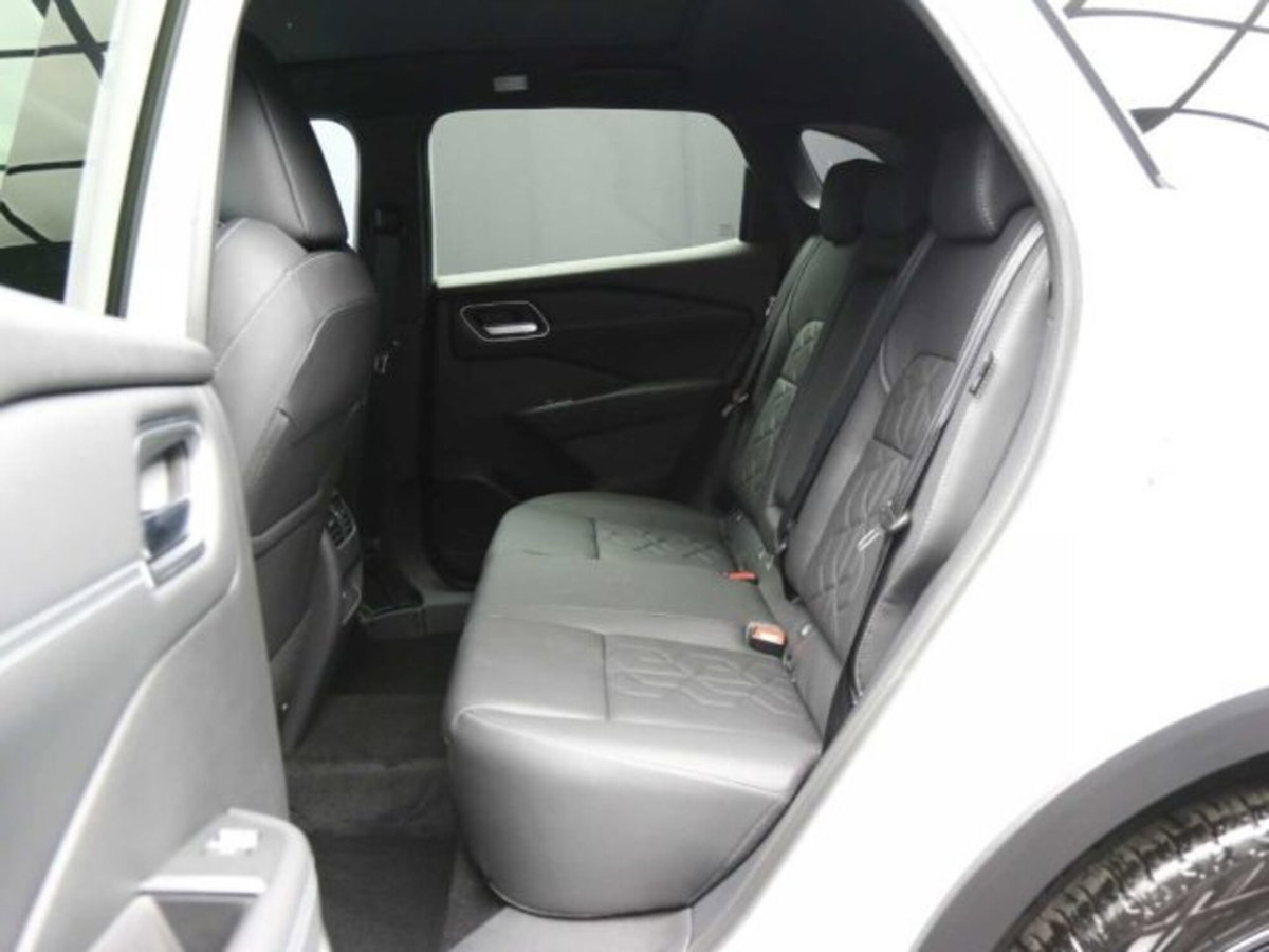 Nissan Qashqai 1.3 mhev Tekna 4wd 158cv xtronic (5)