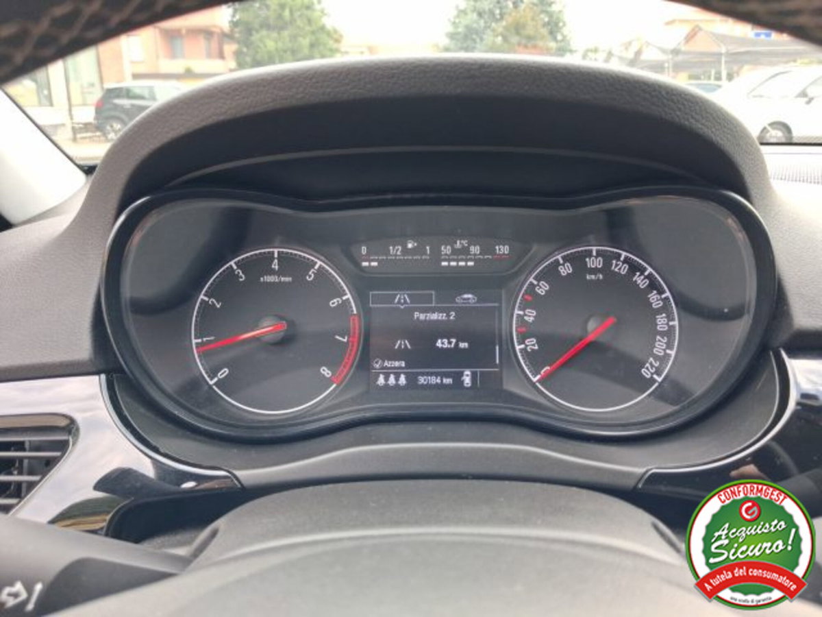 Opel Corsa 1.4 90CV GPL Tech 5 porte b-Color (14)