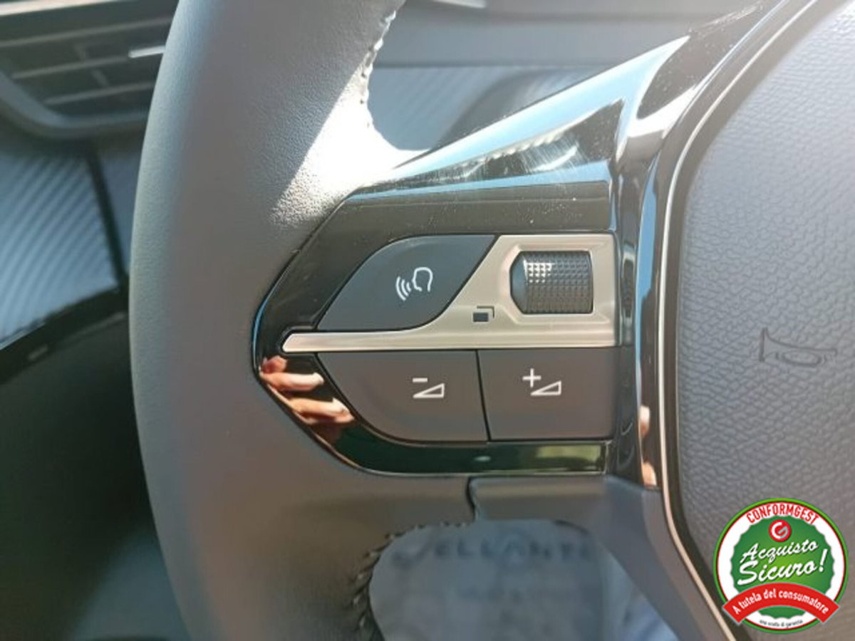 Peugeot 208 1.2 hybrid Active 100cv e-dcs 6 (18)