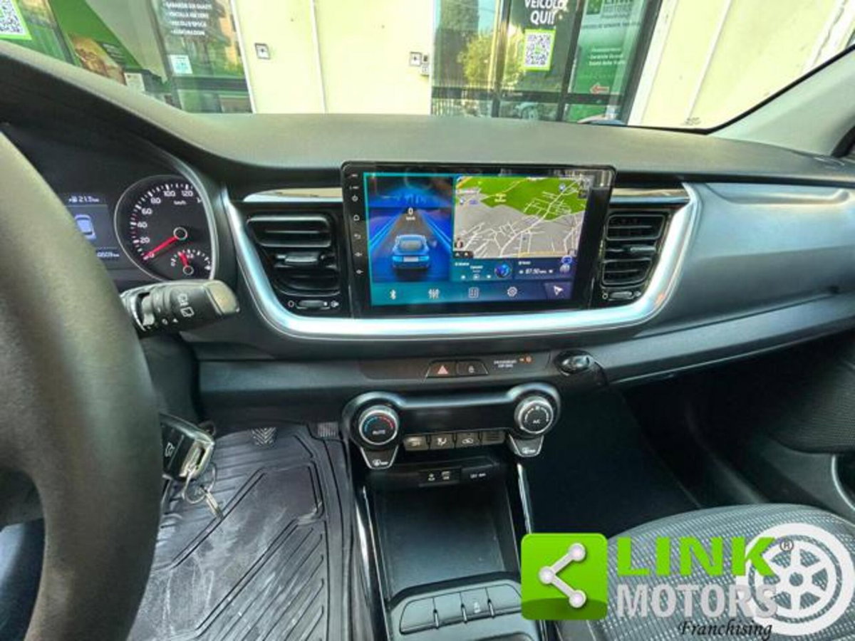Kia Stonic 1.0 T-GDi 120 CV Style (4)