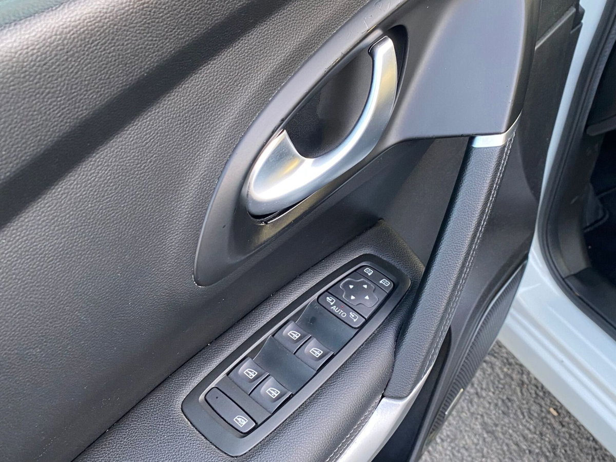 Renault Kadjar 130CV 4x4 Energy Hypnotic (12)